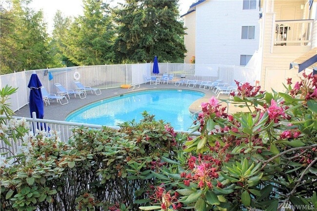 Photo - 5000 Lake Washington Blvd NE