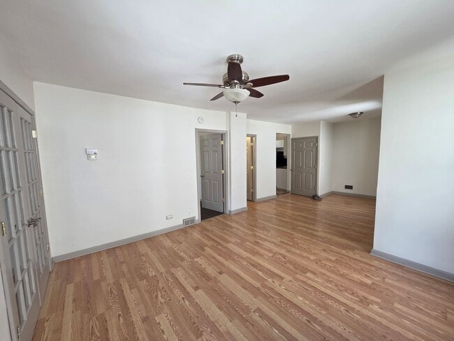 30 Hickory St Unit 2-Up