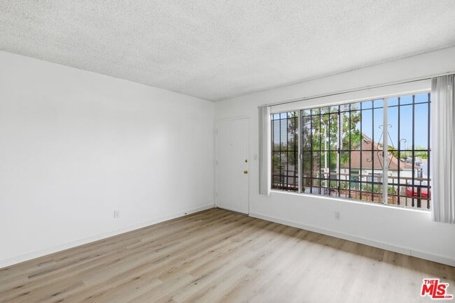 Photo - 711 Machado Dr Unit 6