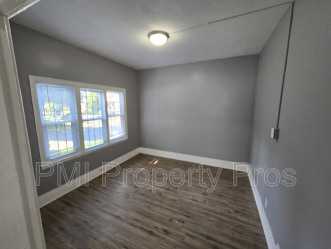 Photo - 2478 W Chambers St