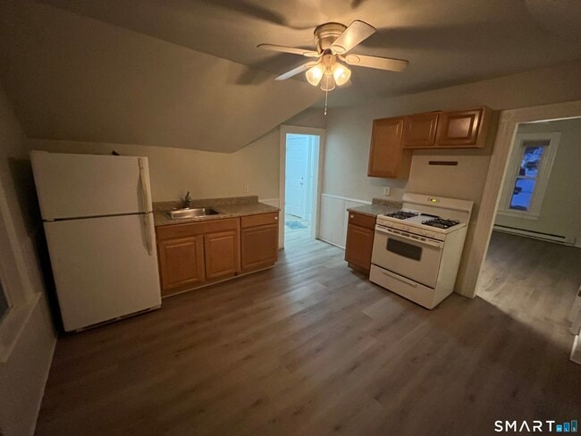 Photo - 53 Roosevelt Ave Unit 3