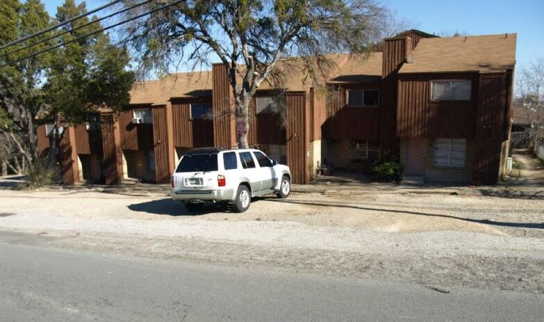 Crestwood Apartments - Crestwood Apartments