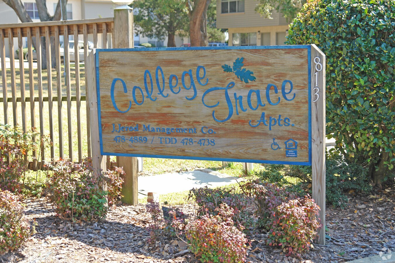 Photo - College Trace Apartments