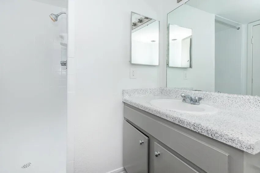 Photo - 4400 Memorial Dr Unit 24-1177