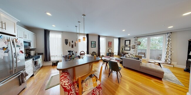 Photo - 166 Hampshire St Unit 3