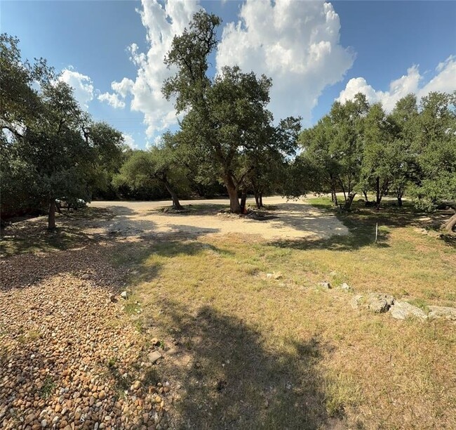 Photo - 750 Oak Meadows