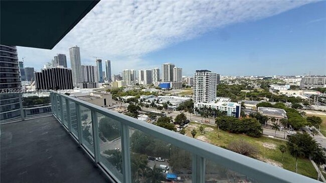 Photo - 1900 N Bayshore Dr Unit 1900 N Bayshore Dr # 1911