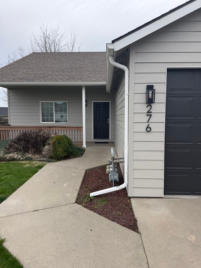 Photo - 276 NW schnabel ln