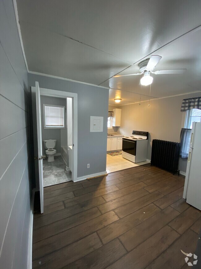 Building Photo - 243 W Allegan St Unit #4 Rental