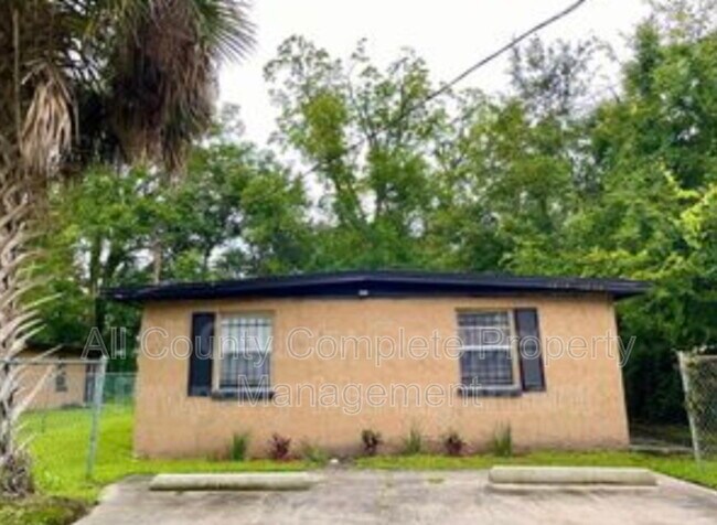 Building Photo - 3248 Phyllis St Rental