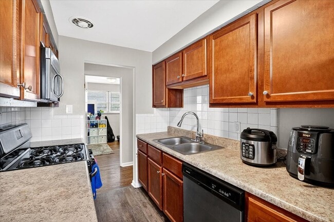 Photo - 8106 Fawn Ave