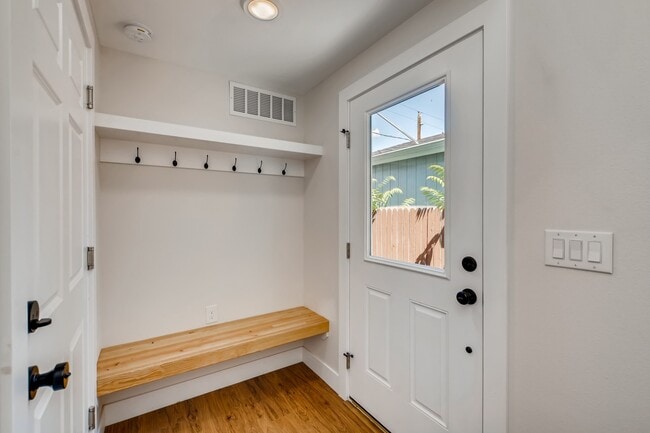 Photo - 2629 1/2 N Vine St