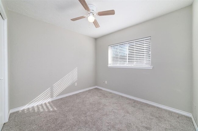 12607 Lacey Crest Dr