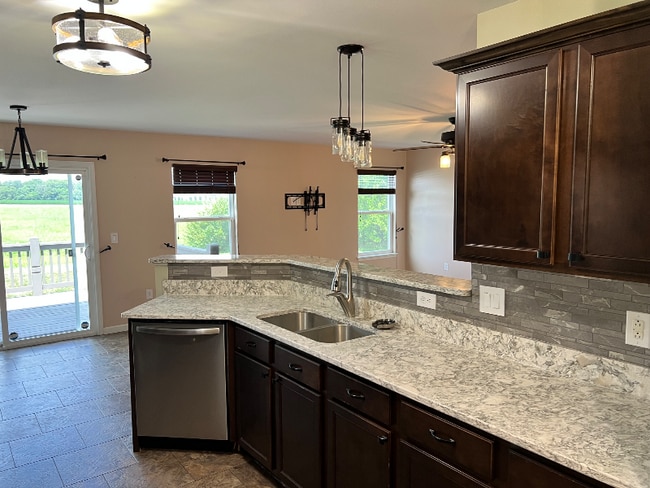 Building Photo - 820 Harbor Woods Dr