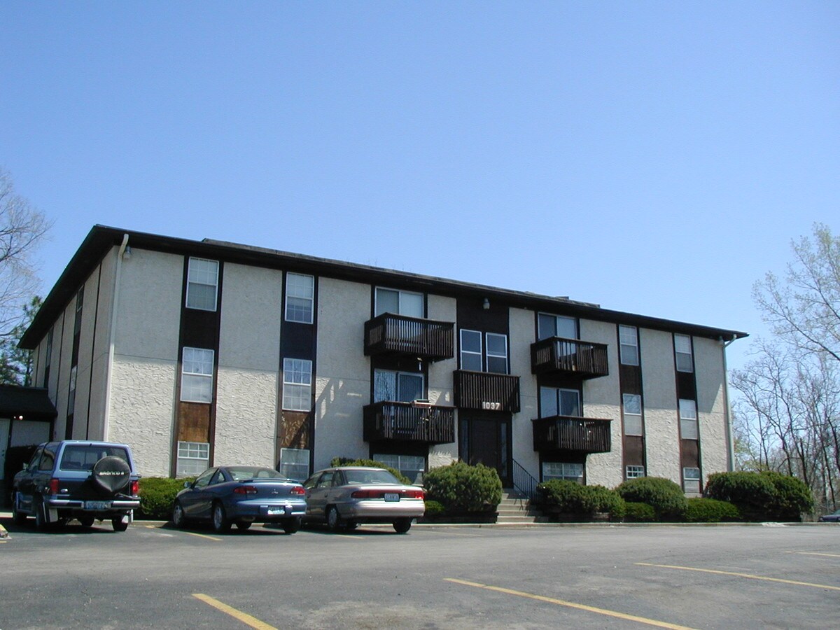 Quarry Ridge Apartments - Quarry Ridge Apartments