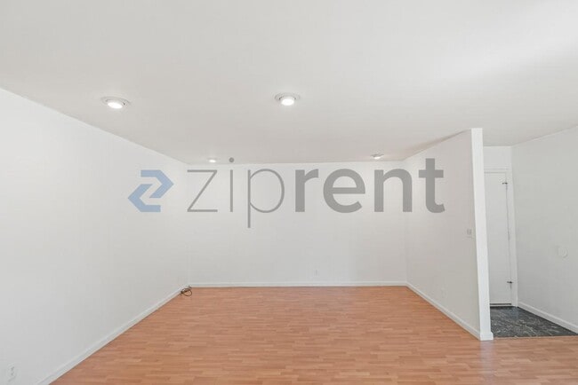 Photo - 9085 Alcosta Blvd