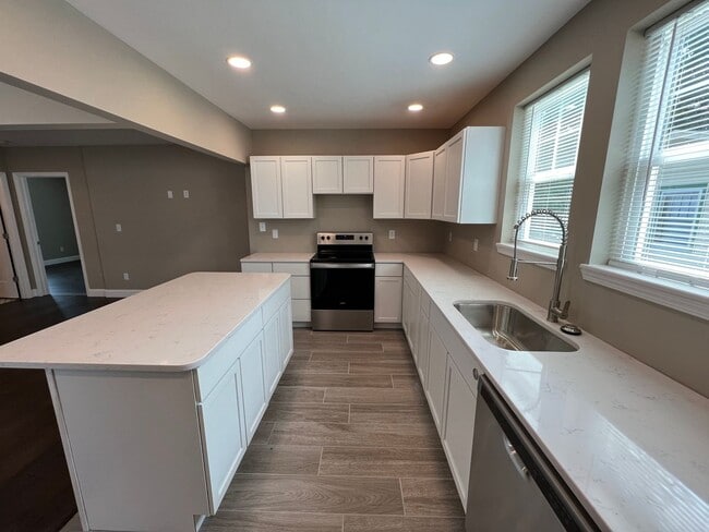 Photo - 414 E 9th St Unidad 1