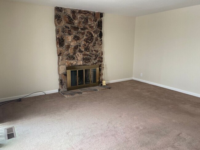 Photo - Hartz Property Management Presents: 2109 D...