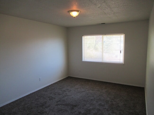 Photo - Large Three Bedroom Duplex in Keizer! Unit 1244
