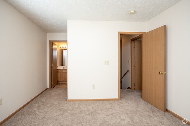 2BR, 1.5BA - 1,115 SF