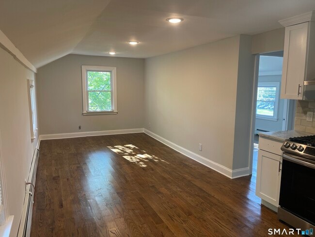 Photo - 530 W Main St