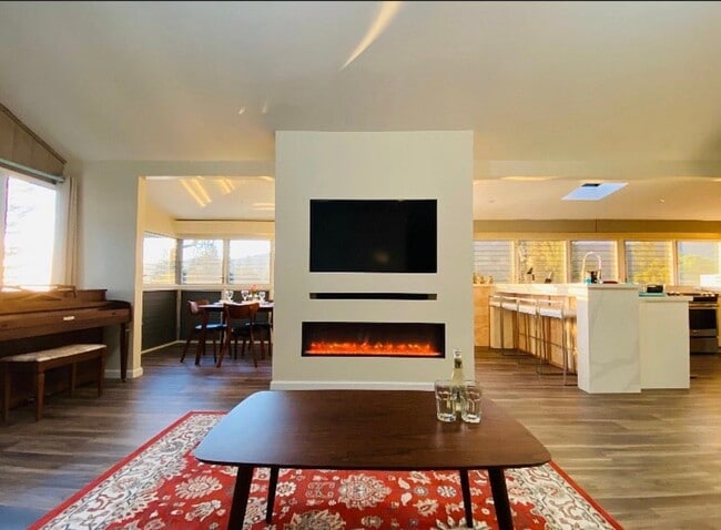 Building Photo - 3321 Anoai Pl