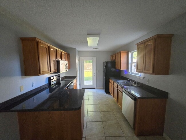 Photo - 707B Woodlawn Ave