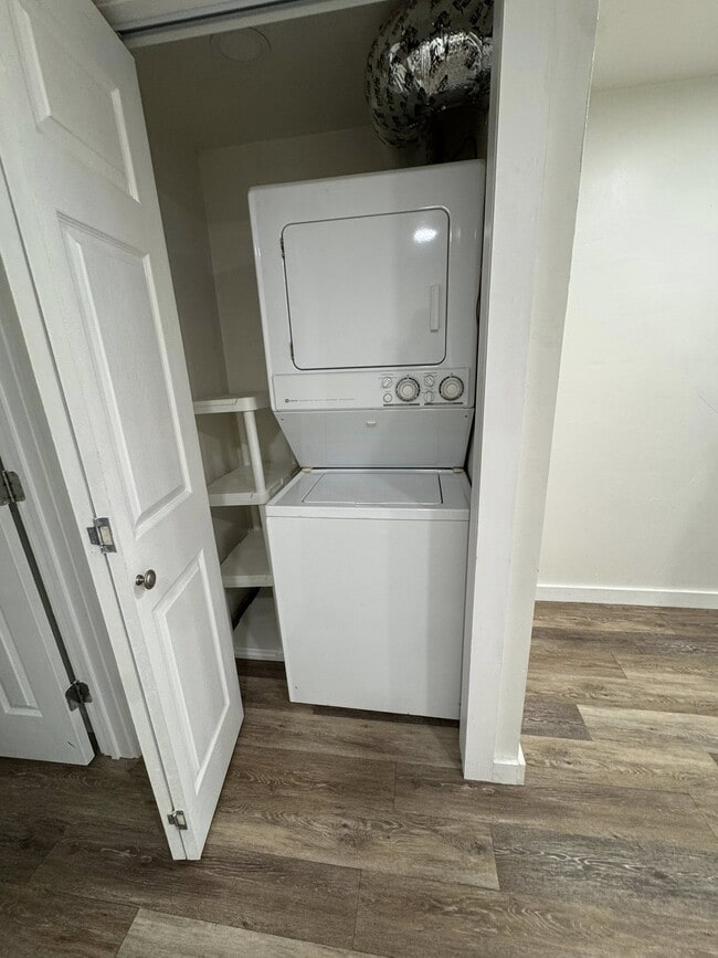 Photo - 1512 Hayes St