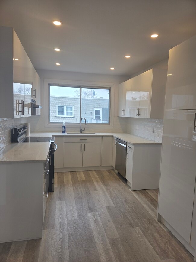 Photo - 5706 Av Lockwood Unité 5706