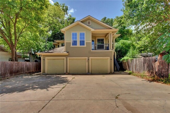Photo - 705 Nelray Blvd House