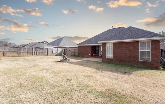 Photo - 521 Breckinridge Ln