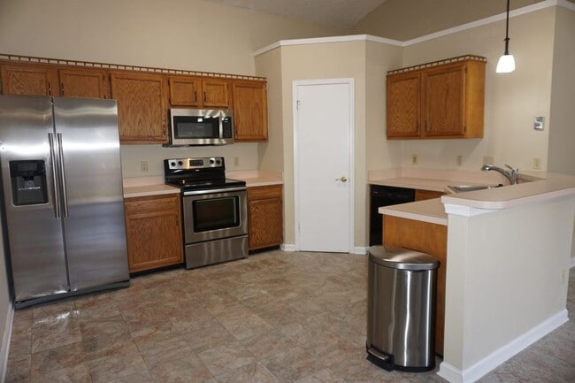 Photo - 3 Bedroom 2 bathroom House on the Southside of Jacksonville. No additional fees.