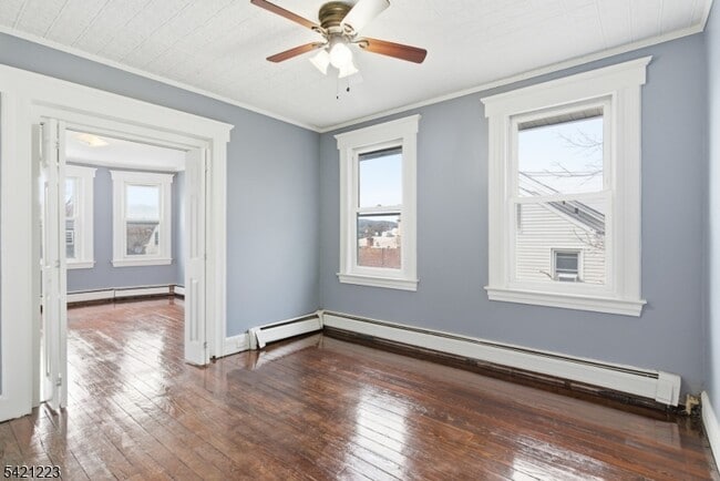 Photo - 70 Valley St