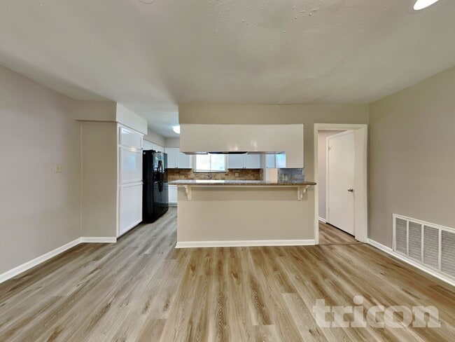 Photo - 5619 Nina Lee Ln