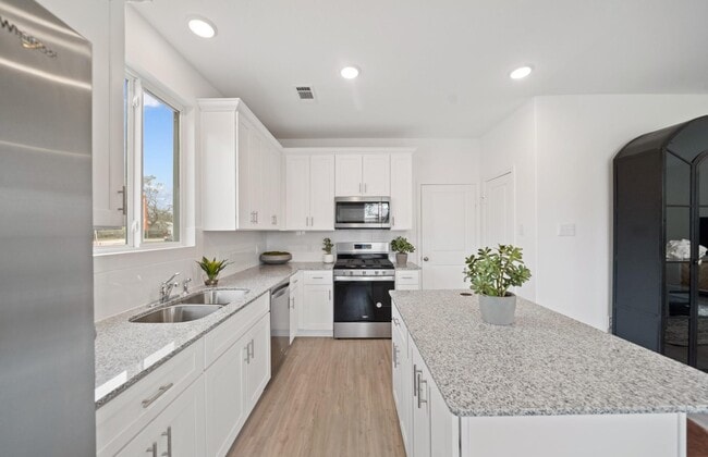 Photo - 21606 Fox Gully Ln