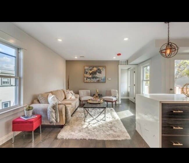 18 Rush St