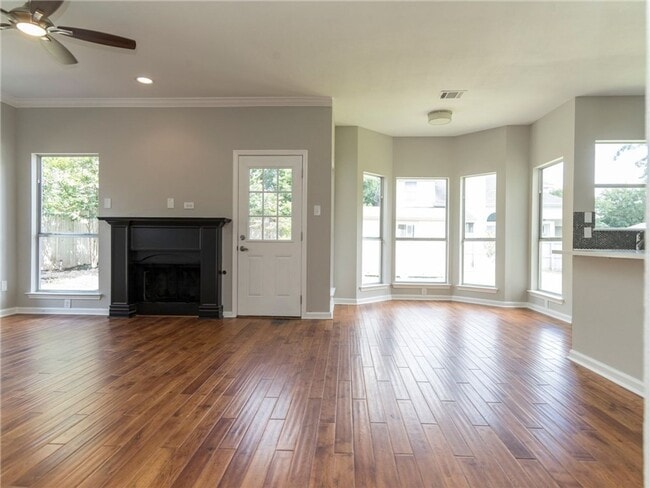 Photo - Gorgeous 3 bedroom, 2 story home!