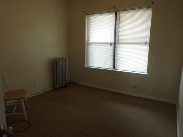 Photo - 301 E 50th St Unidad B Rental