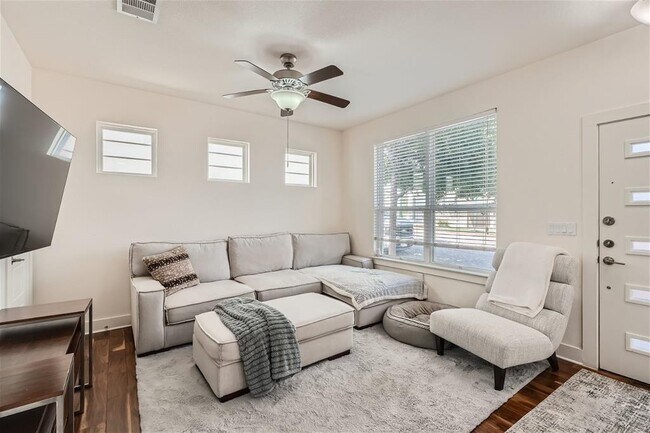 Photo - 2917 Stock Dr Unit 128C