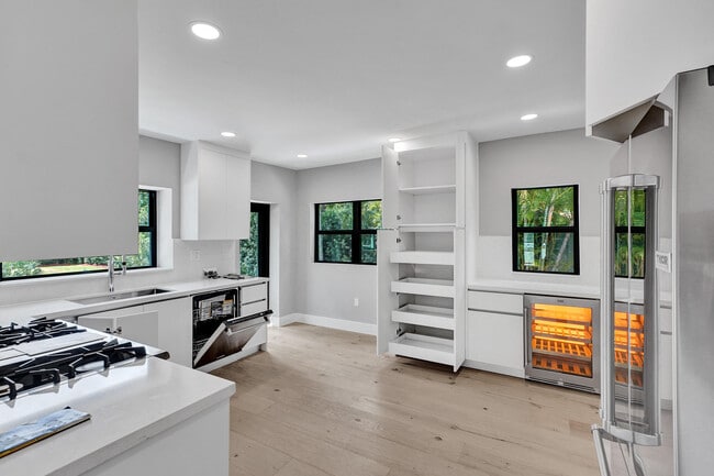 Photo - 5832 Alton Rd