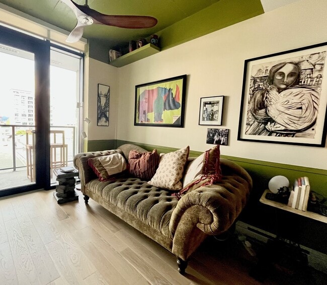 Building Photo - 239 Keefer St