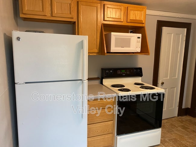 Photo - 205 3rd Ave SE Unit 4