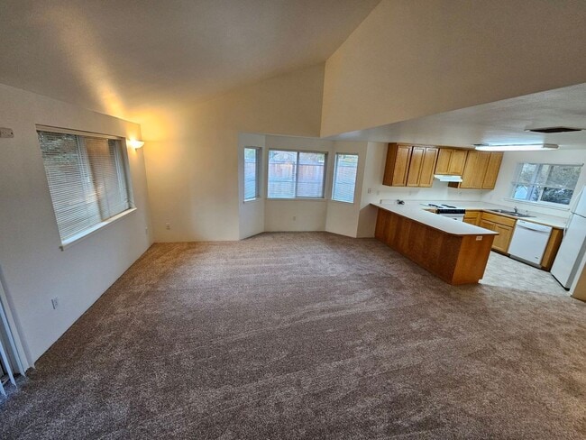 1318 Golden Park Dr Unit A