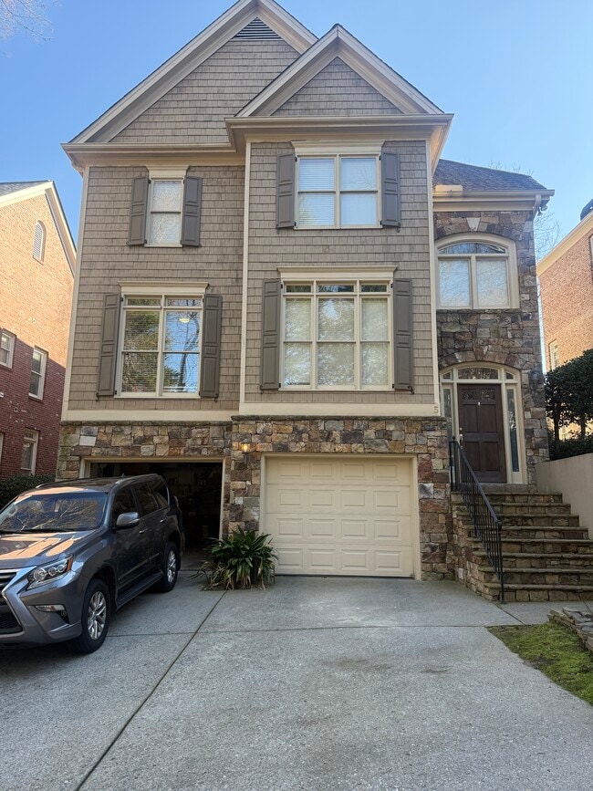 Photo - 2745 Lenox Rd NE