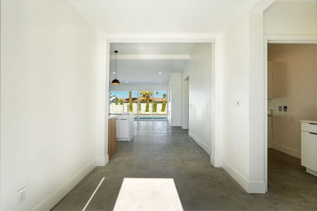 Photo - 416 Rosa Parks Rd