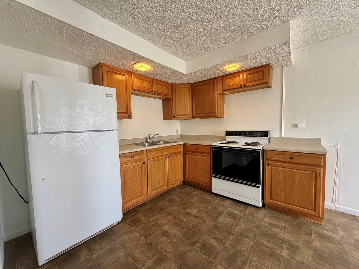 Photo - 1125 N Valderas St