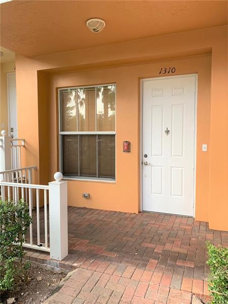 Building Photo - 1310 SW 3rd Ct Rental