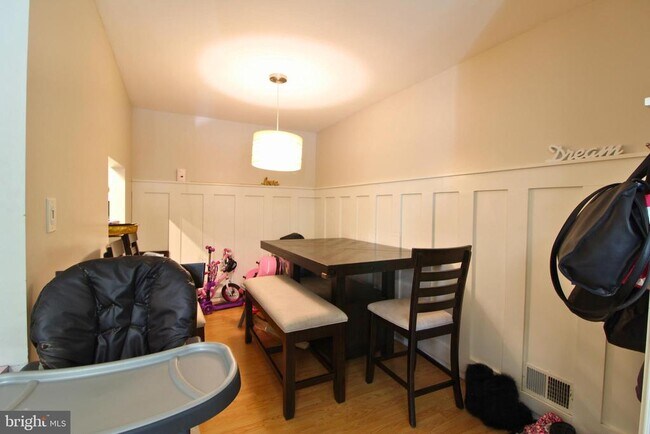 Photo - 74 Cheverny Ct