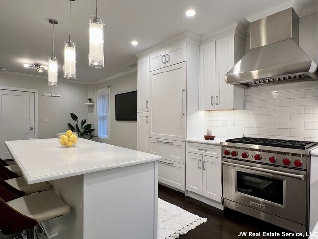 57 Hurley St Unit 2