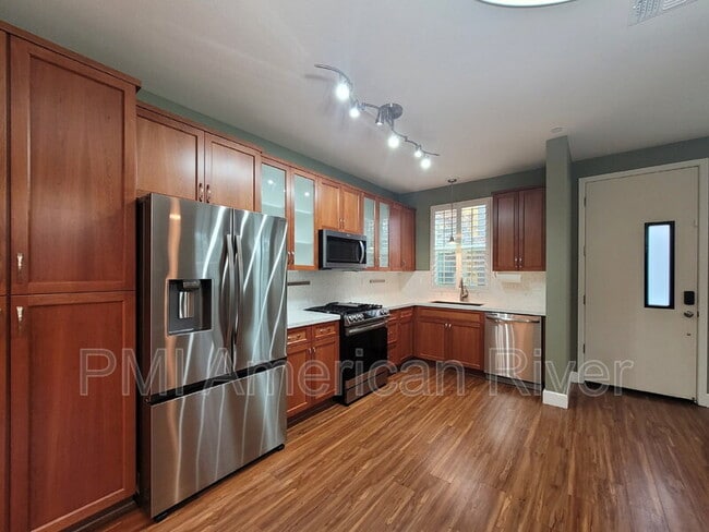 Photo - 828 Cadmium Ct